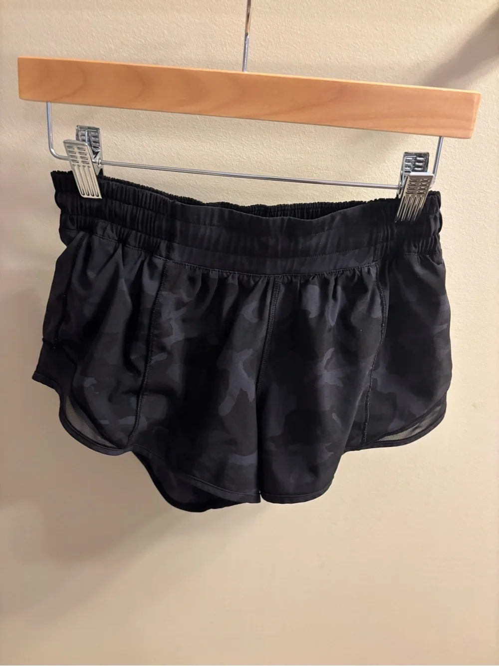 Lululemon black camo shorts